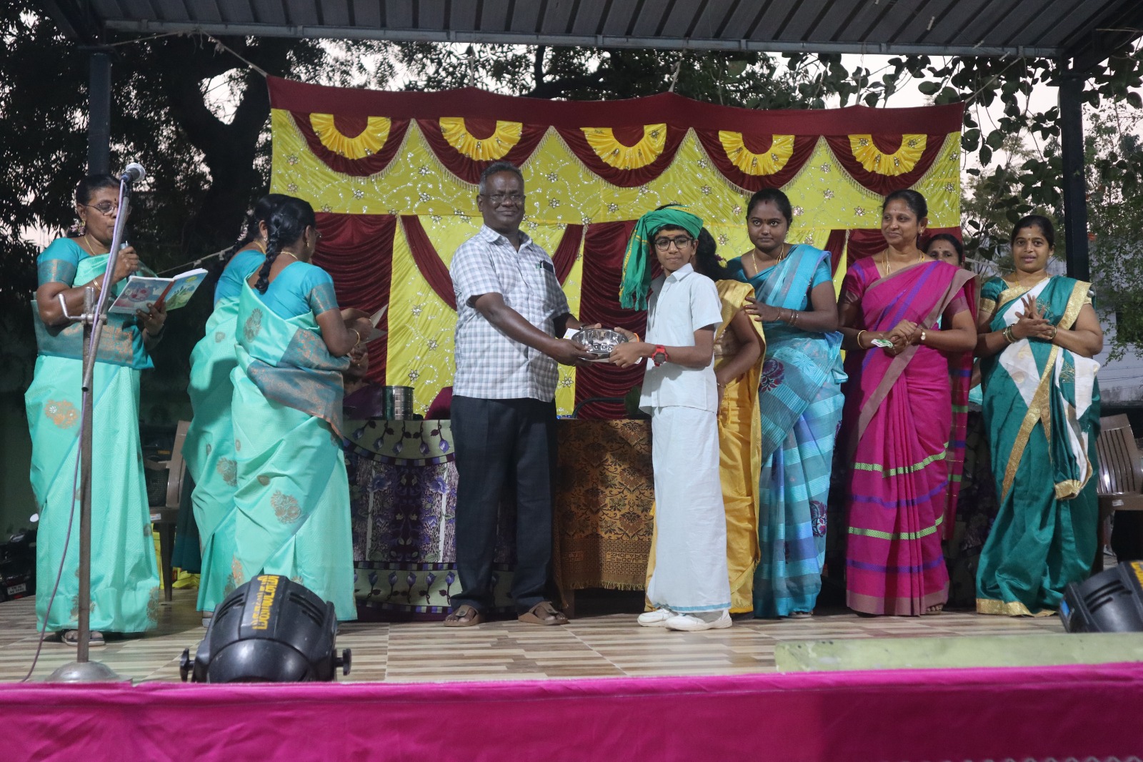 கோபிசெட்டிபாளையம் நகராட்சி பள்ளிகளில் 65வது ஆண்டு விழா கோலாகலம் - படம் 2